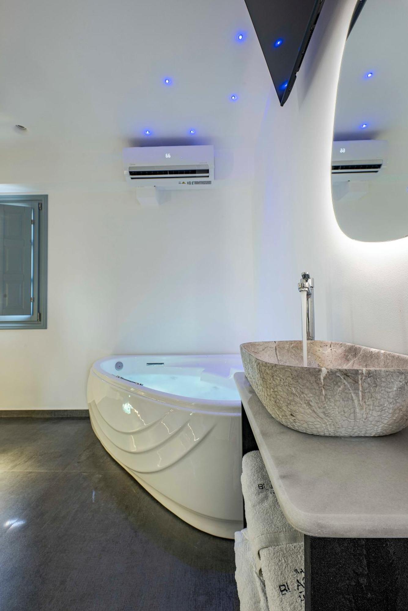 Blackstone Luxury Suites Emporio  Dış mekan fotoğraf