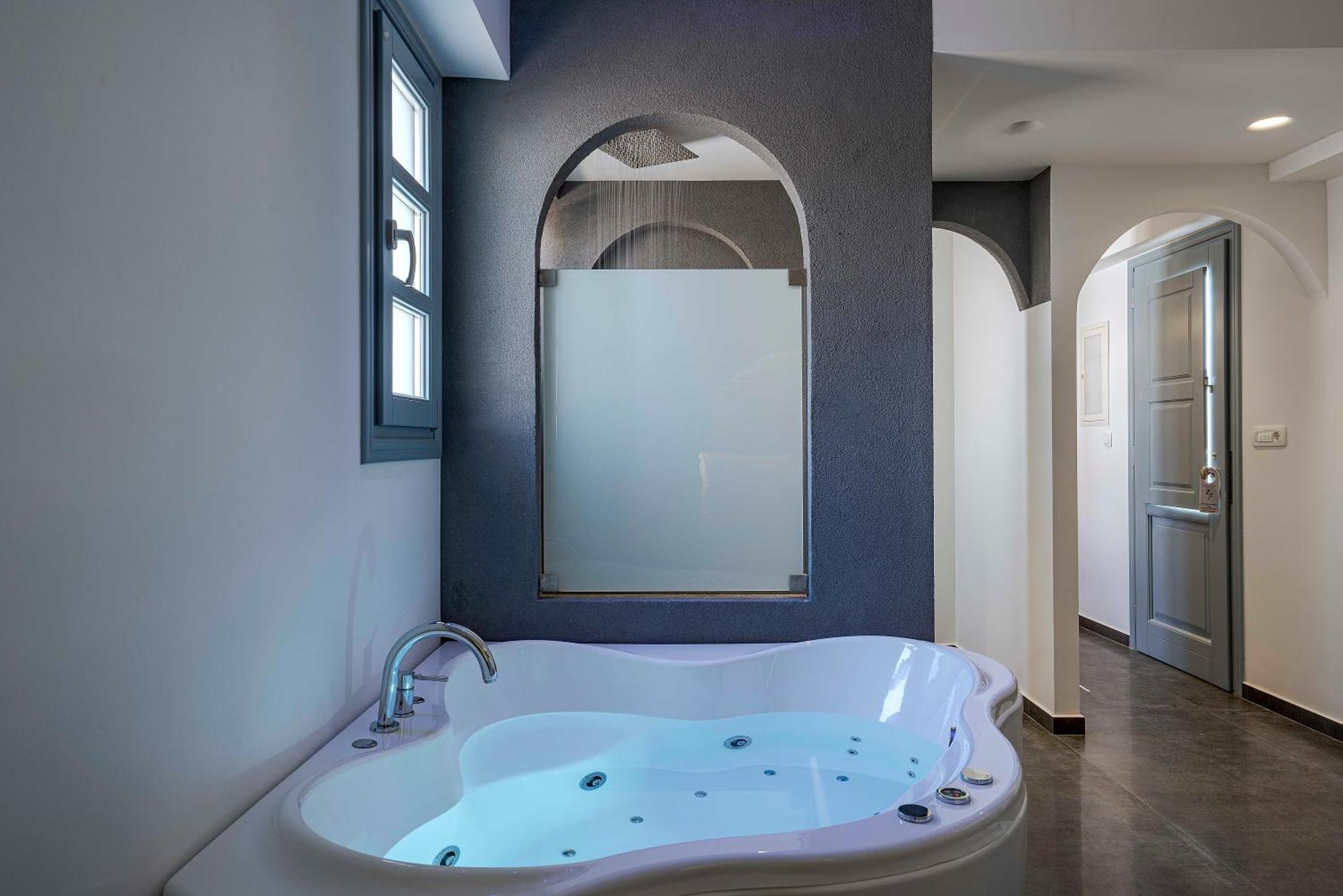 Blackstone Luxury Suites Emporio  Oda fotoğraf