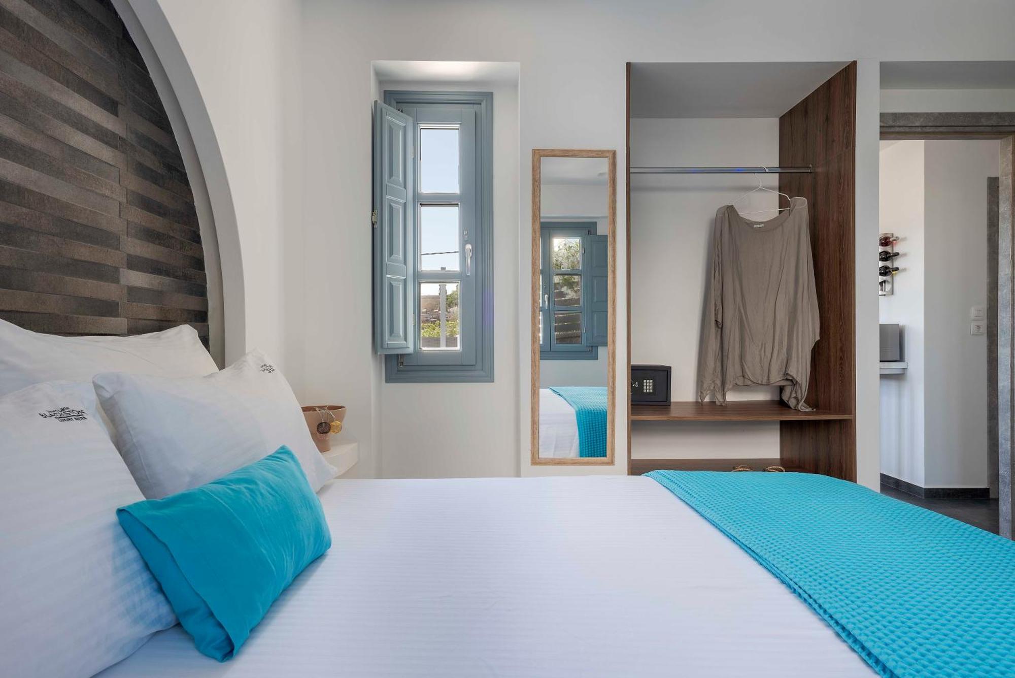 Blackstone Luxury Suites Emporio  Oda fotoğraf
